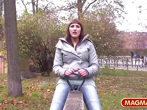 A sedus o fată cu fi ...